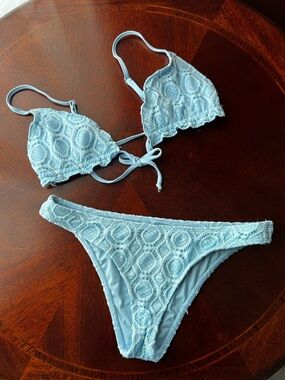 Dippin Daisys Bikini Set, Bella Lace Sky, Small Top, Medium Bottoms